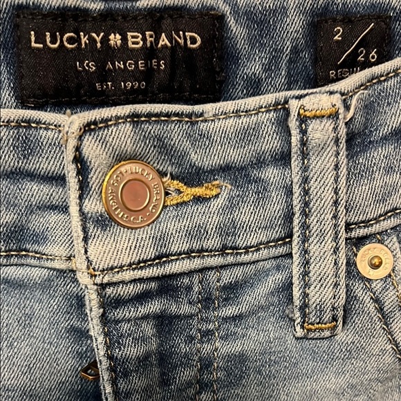 Lucky Brand Woman Blue Skinny Jeans with Stretchy Denim - Picture 2 of 4